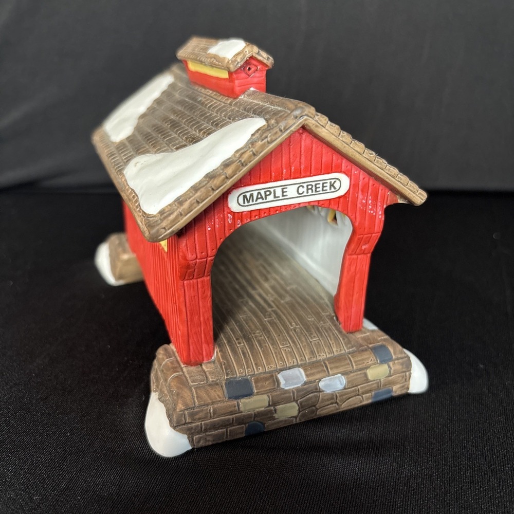 Department 56 Heritage Village Maple Creek Red Covered Bridge Accessory Retired